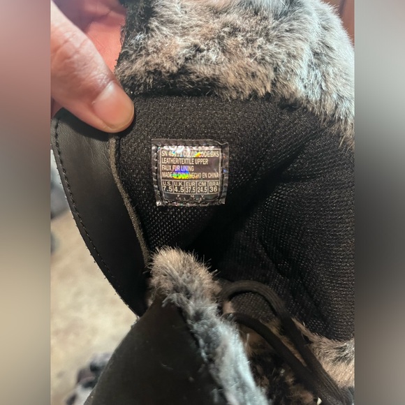 Women Skechers boots 😍 - Picture 7 of 11